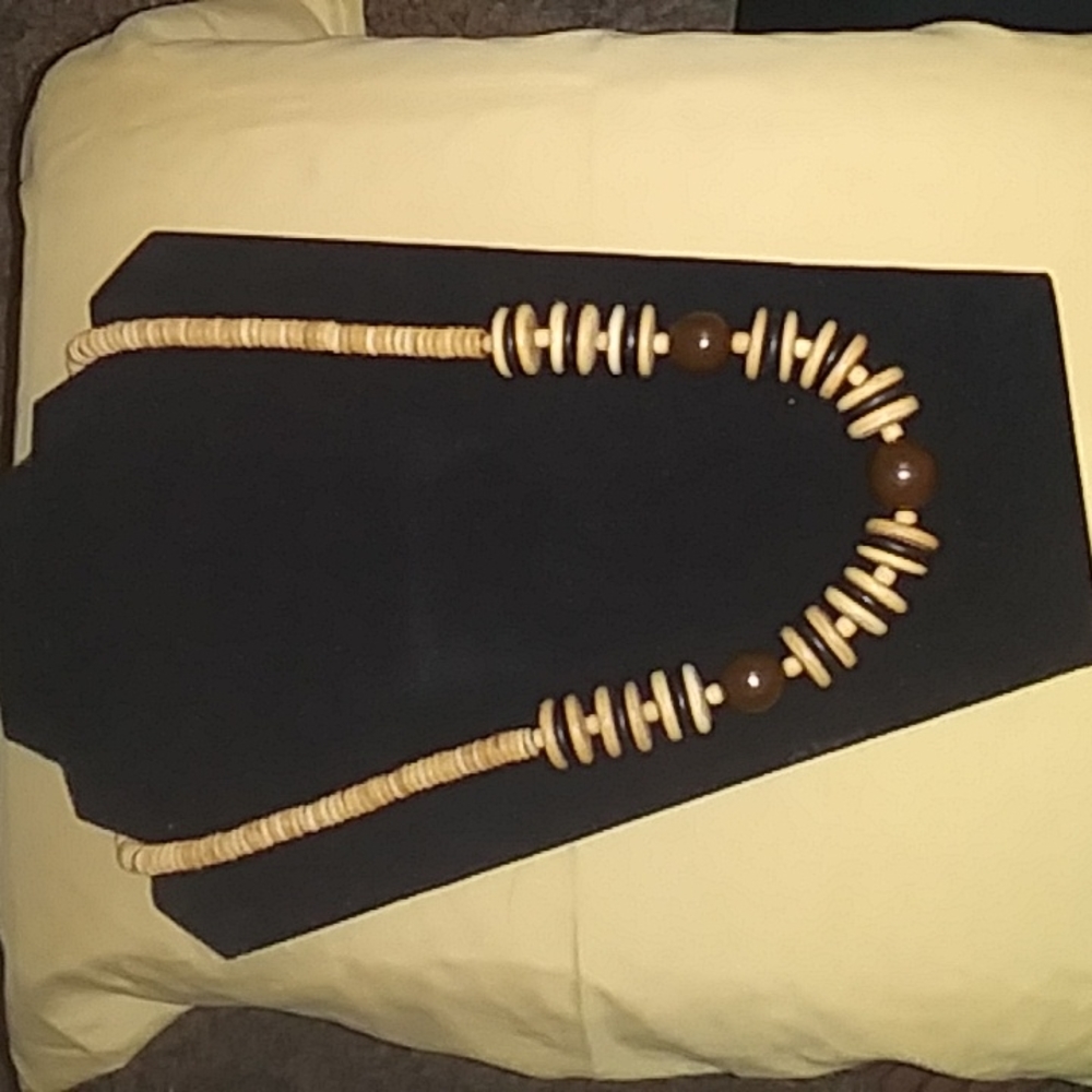 Vintage chunky Boho wooden necklace